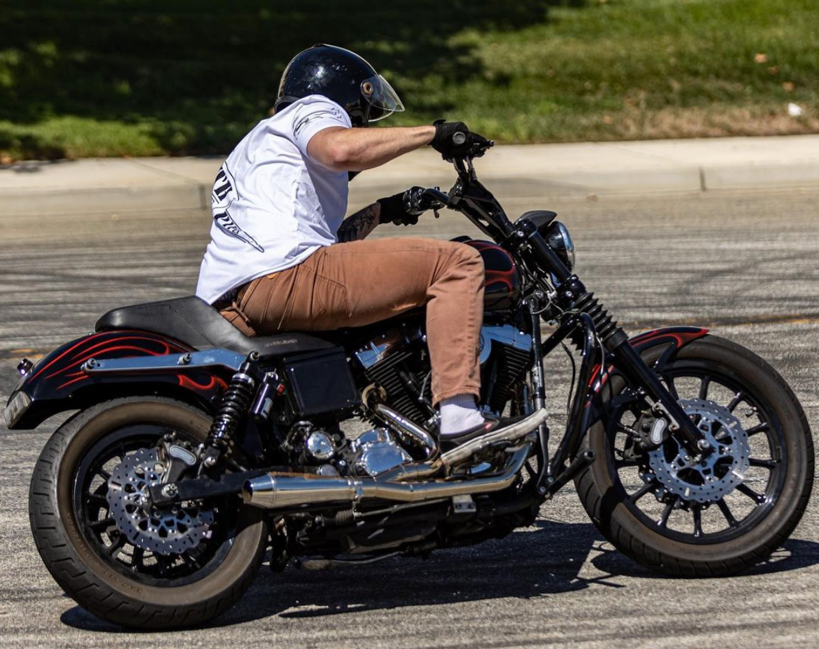 Stealth Pipes exhaust system fitted to Harley Dyna – 1996–2005 stainless headers and muffler, side view, photo 10 of 17